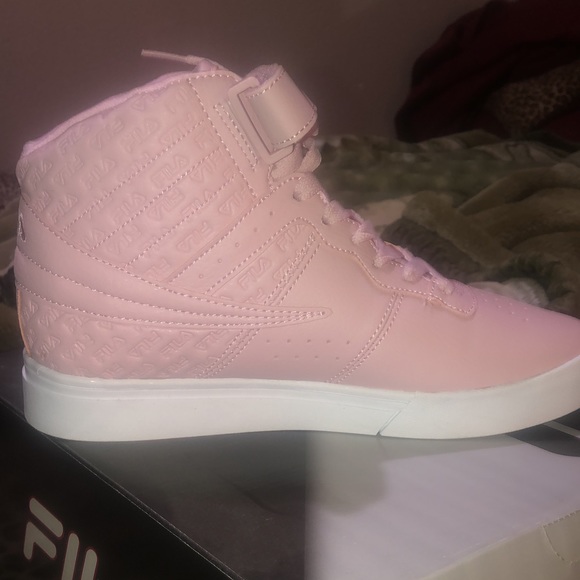 Fila Tennis Shoes - Picture 1 of 5